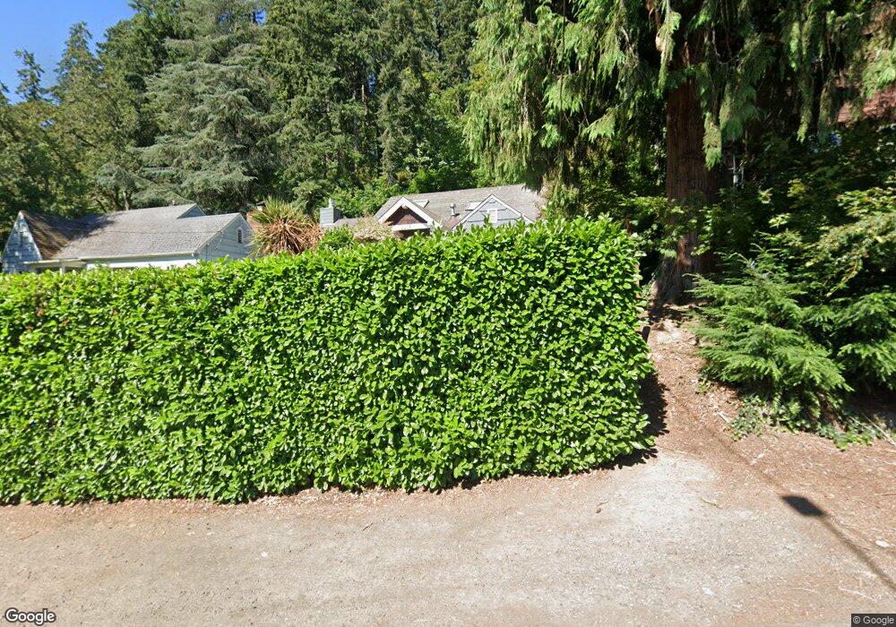 2236 Floral Hill Dr, Eugene, OR 97403 - photo 1