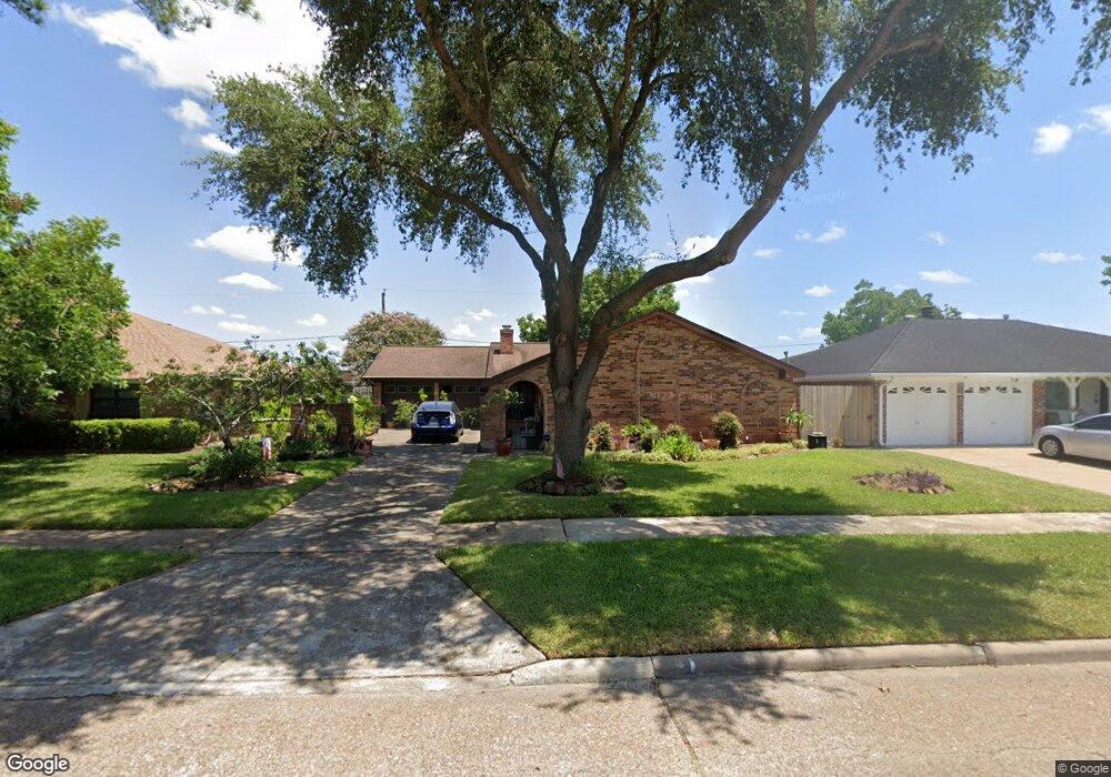 10107 Kirkdale Dr, Houston, TX 77089 - photo 1