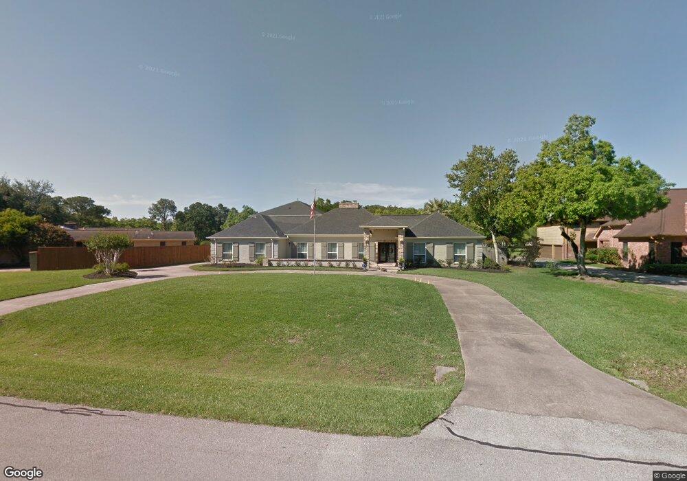 2003 Butler Dr, Friendswood, TX 77546 - photo 1