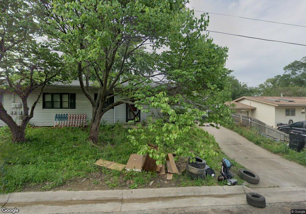 1612 SW 66th St, Topeka, KS 66619 - photo 1