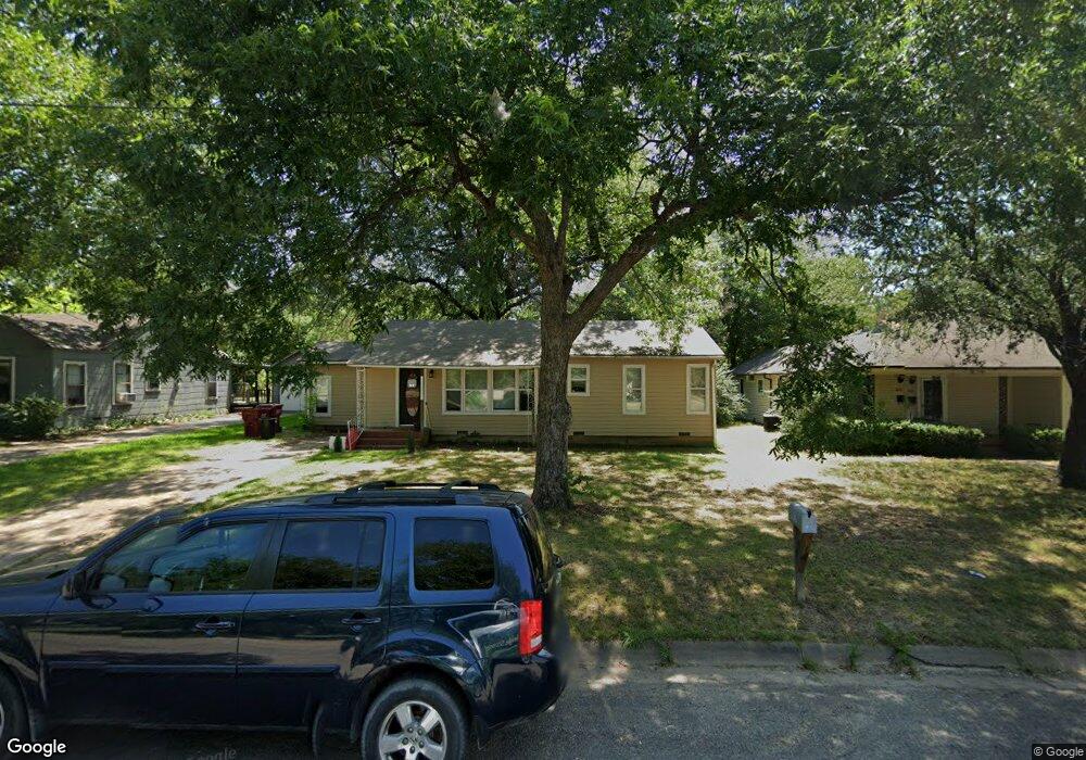 1916 Agnew St, Bonham, TX 75418 - photo 1