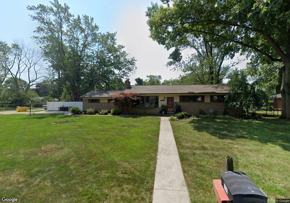 7911 Bournemouth Ave, Grosse Ile, MI 48138 - photo 1