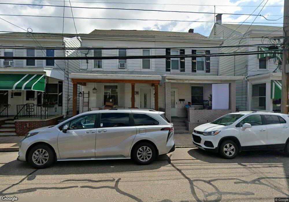 127 S 3rd St, Saint Clair, PA 17970 - photo 1