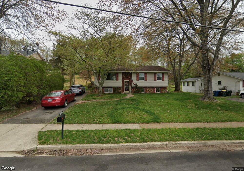 8804 Sylvania St, Lorton, VA 22079 - photo 1