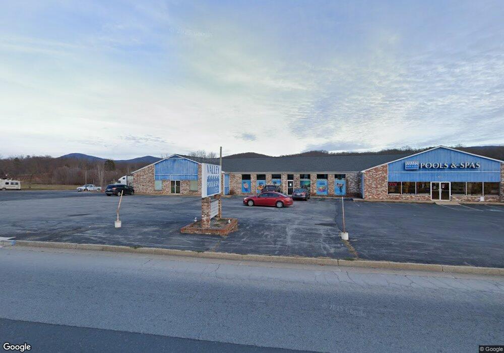 1520 N Delphine Ave, Waynesboro, VA 22980 - photo 1