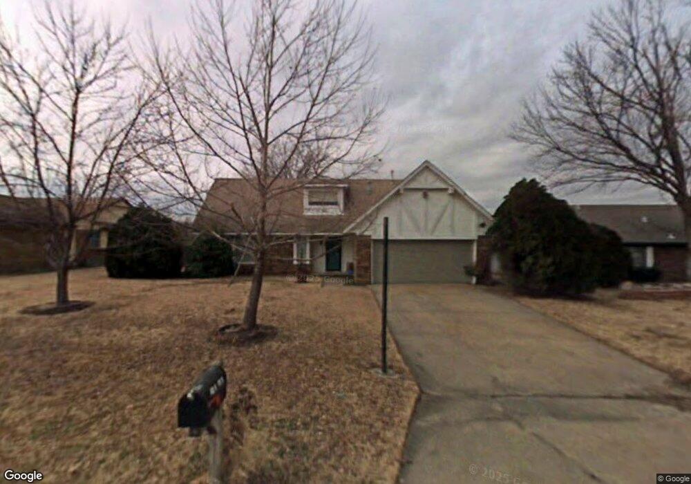 400 N Fir Place, Broken Arrow, OK 74012 - photo 1