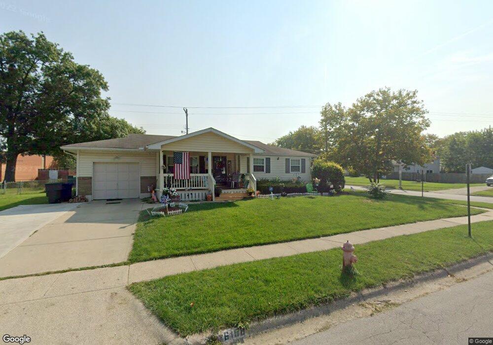 6198 Faircrest Rd, Columbus, OH 43229 - photo 1