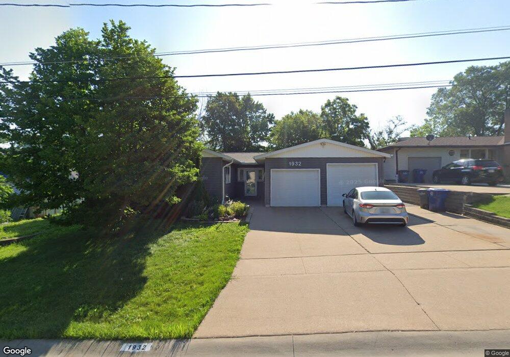 1932 San Jose Ct, Bettendorf, IA 52722 - photo 1