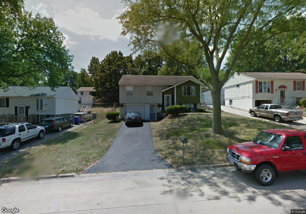 3121 29th Ave SW, Cedar Rapids, IA 52404 - photo 1