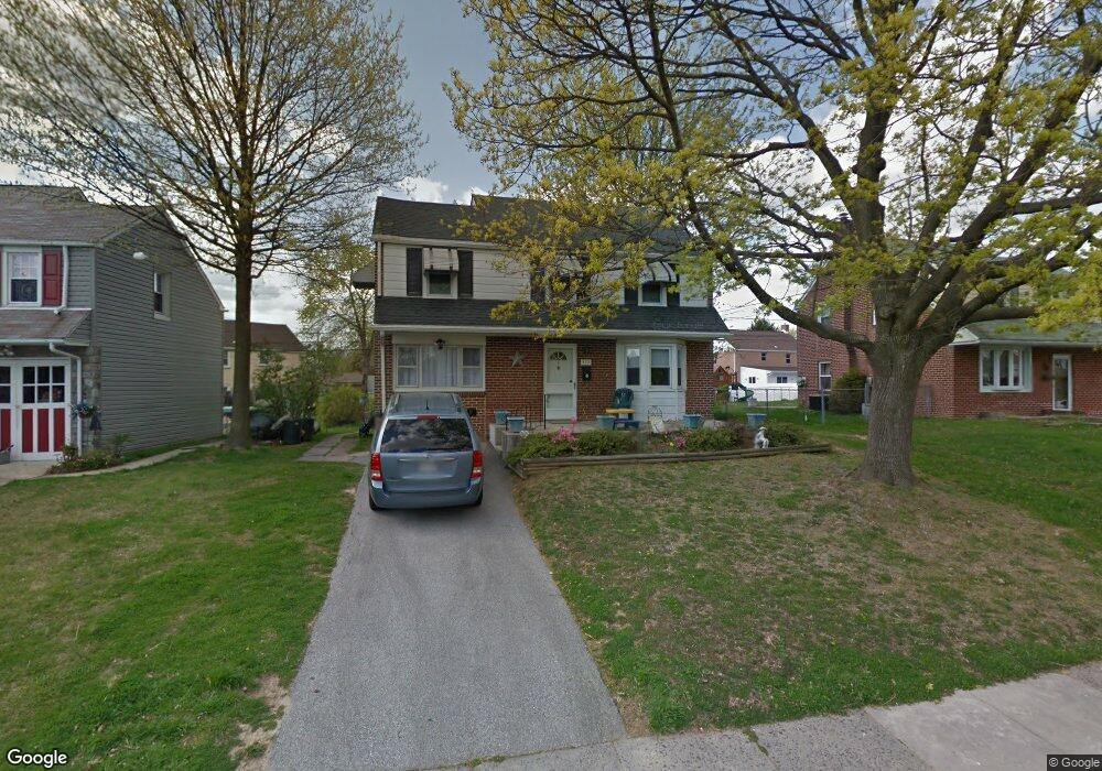 572 Holmes Rd, Morton, PA 19070 - photo 1