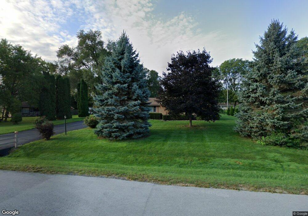 N79W14939 Menomonee Manor Dr, Menomonee Falls, WI 53051 - photo 1