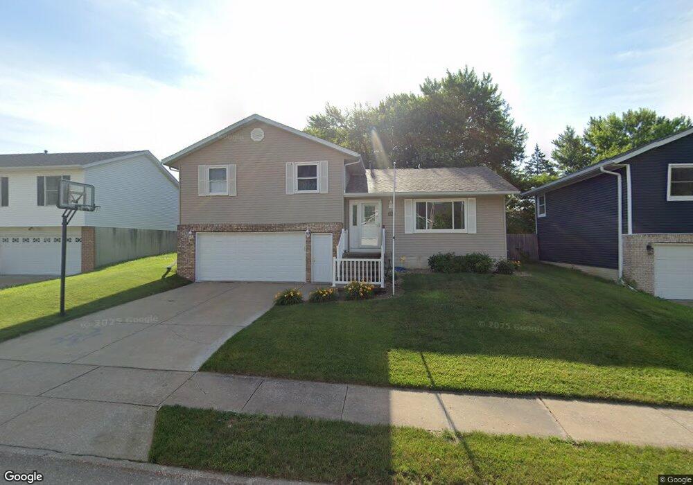 6709 Cresthill Dr, Davenport, IA 52806 - photo 1
