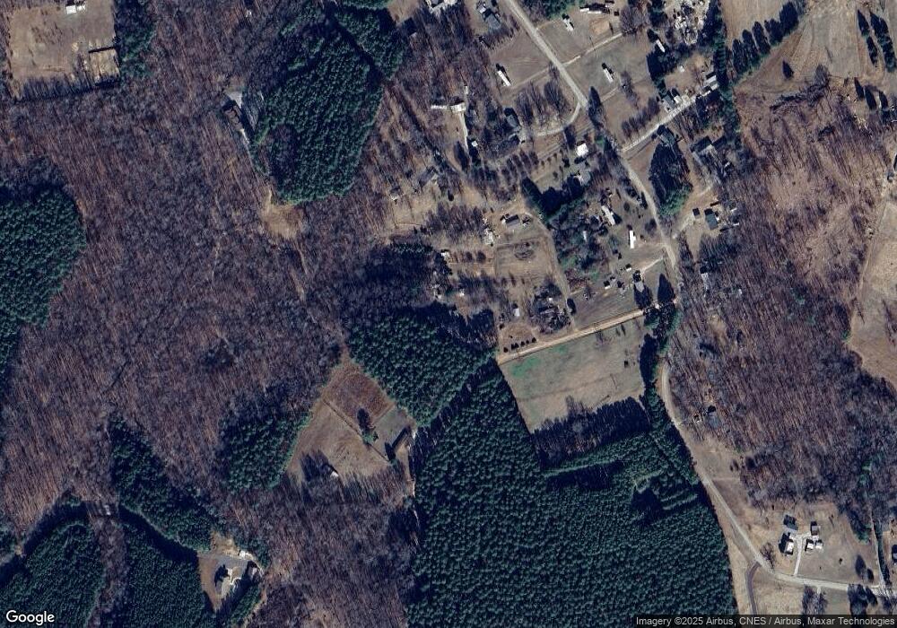 881 Wilmoth Rd, Clover, SC 29710 - photo 1