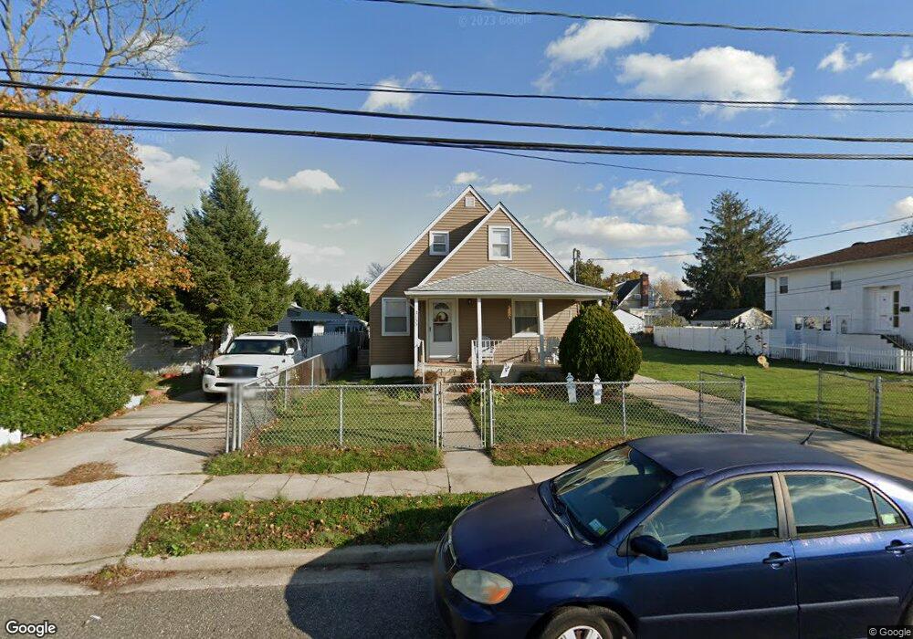 3155 4th St unit Upper, Oceanside, NY 11572 - photo 1