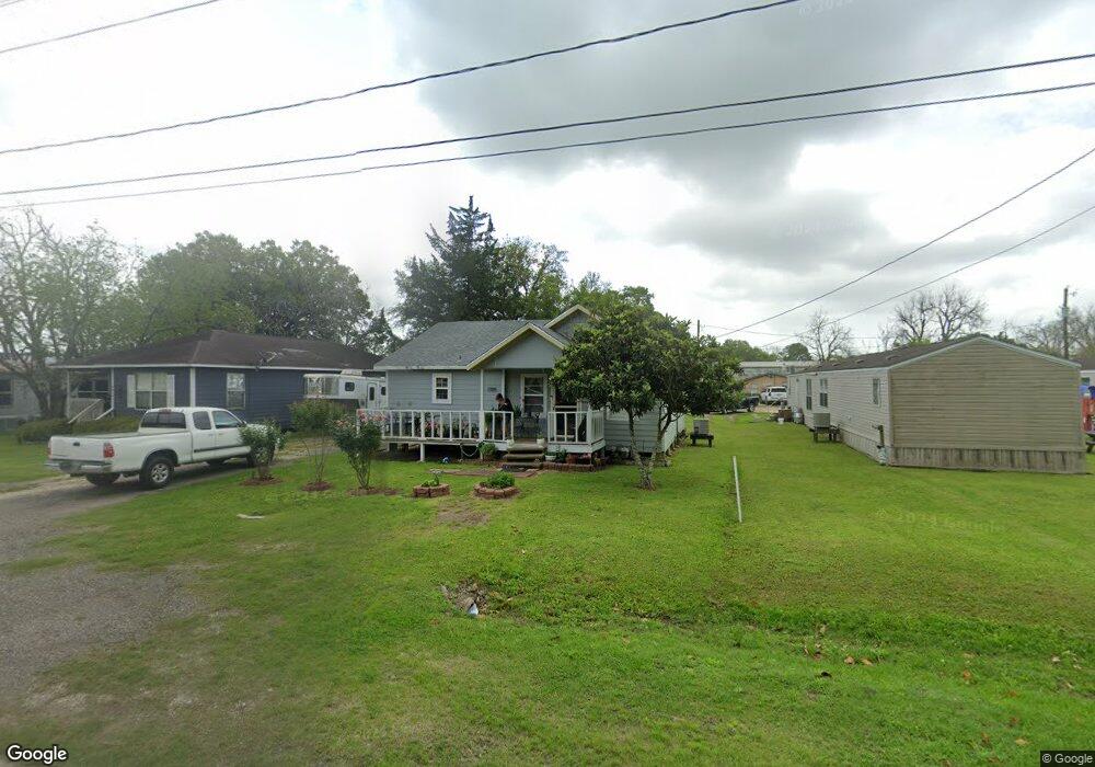 2410 12th St, Bay City, TX 77414 - photo 1