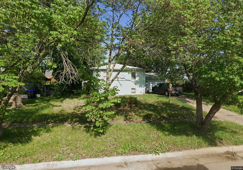 3824 SE Fremont St, Topeka, KS 66609 - photo 1