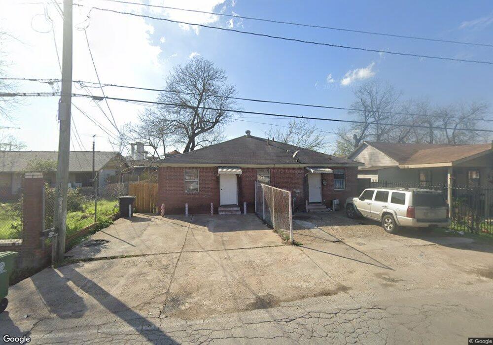 8611 Mcgallion Rd, Houston, TX 77022 - photo 1