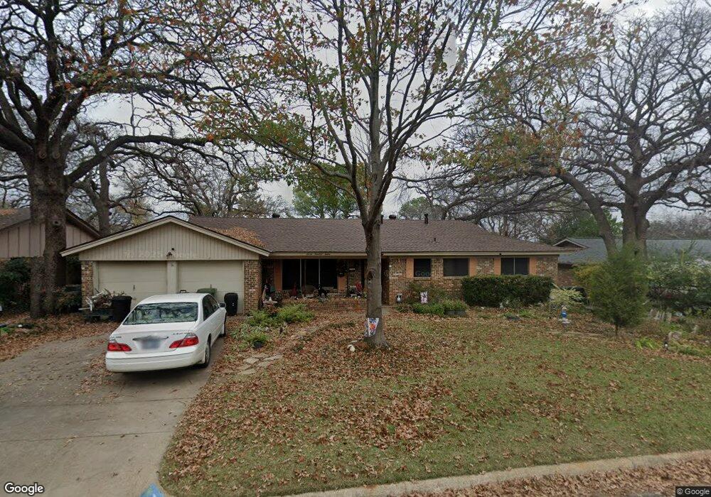 712 Edgehill Dr, Hurst, TX 76053 - photo 1