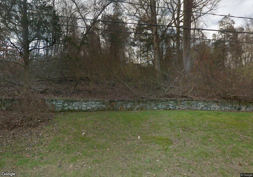 388 Spring Water Ln, New Canaan, CT 06840 - photo 1