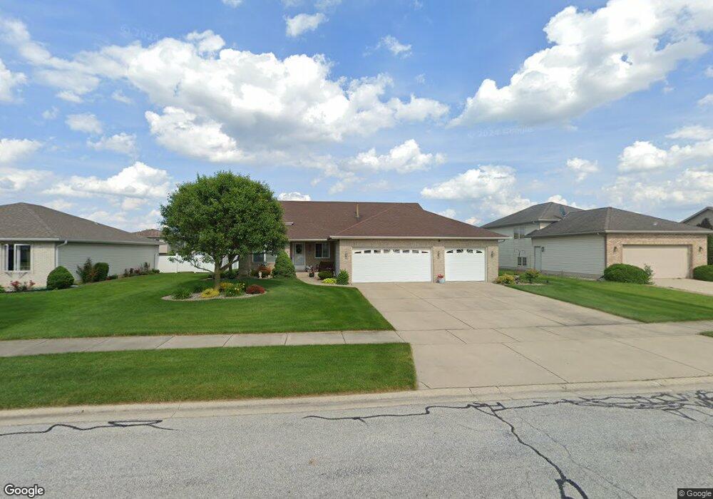 717 Sunflower Ln, Dyer, IN 46311 - photo 1