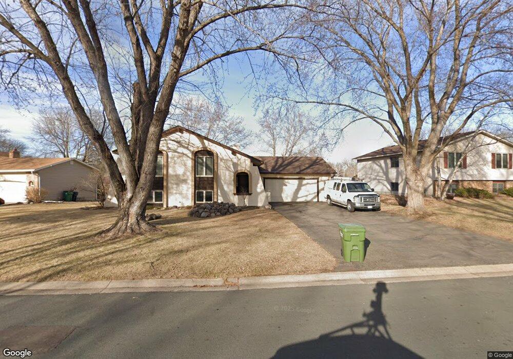 10040 Saratoga Way, Maple Grove, MN 55369 - photo 1