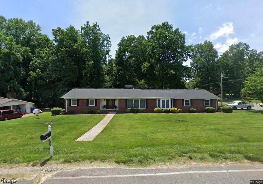 1513 Kenmore Dr, Statesville, NC 28625 - photo 1