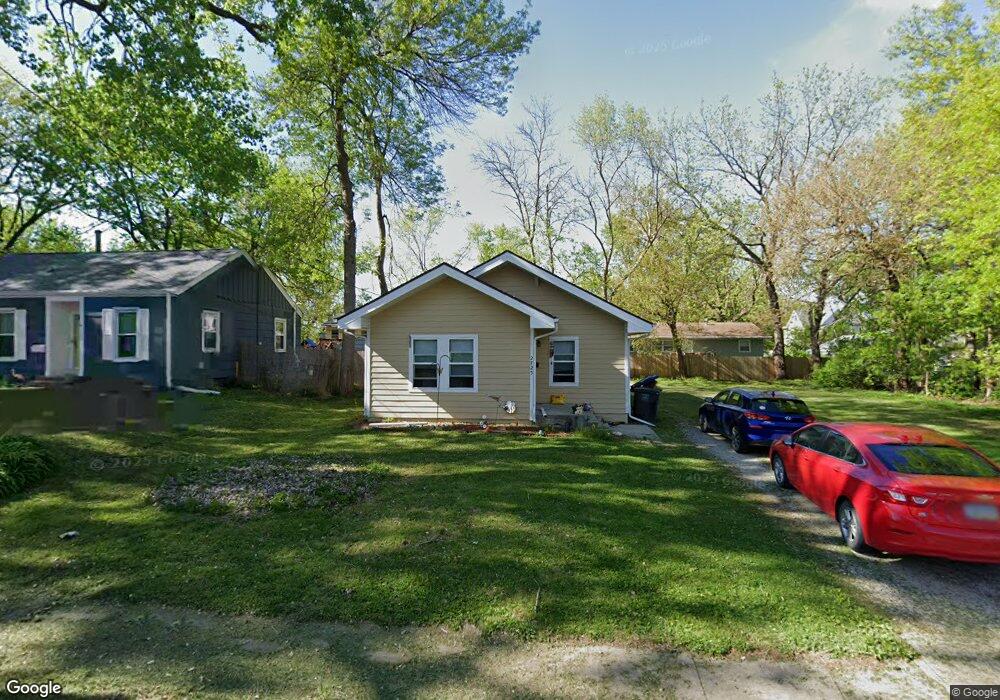 2725 Adams Ave, Des Moines, IA 50310 - photo 1