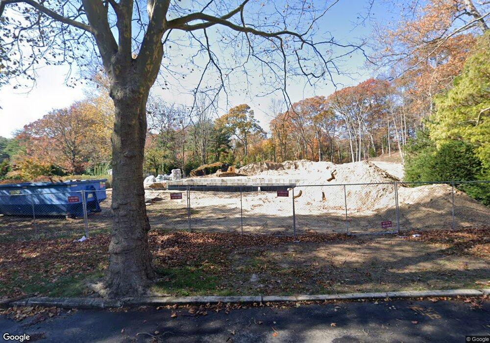 5 Memas Ct, Dix Hills, NY 11746 - photo 1