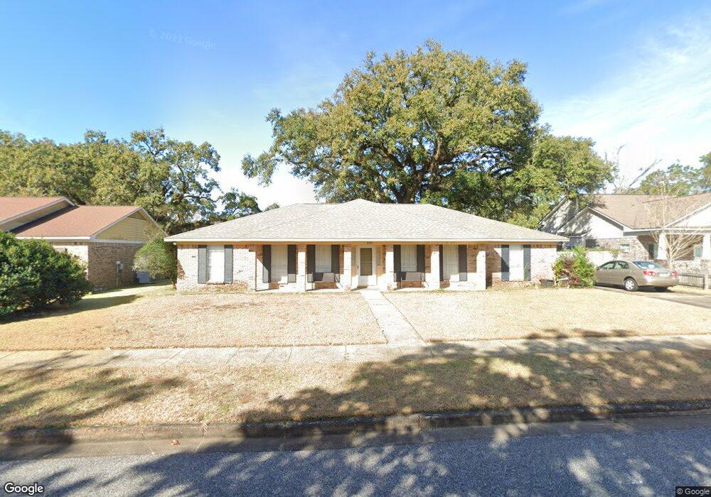 808 Highpoint Cir, Mobile, AL 36693 - photo 1