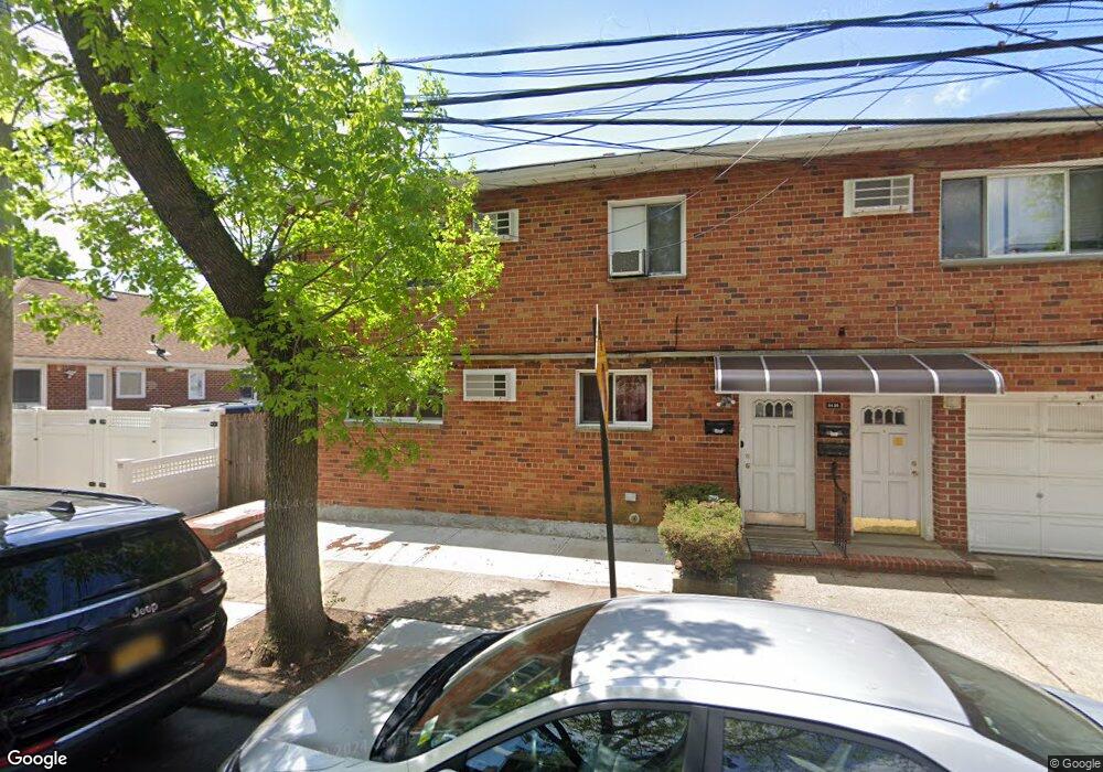 8408 266th St, Floral Park, NY 11001 - photo 1