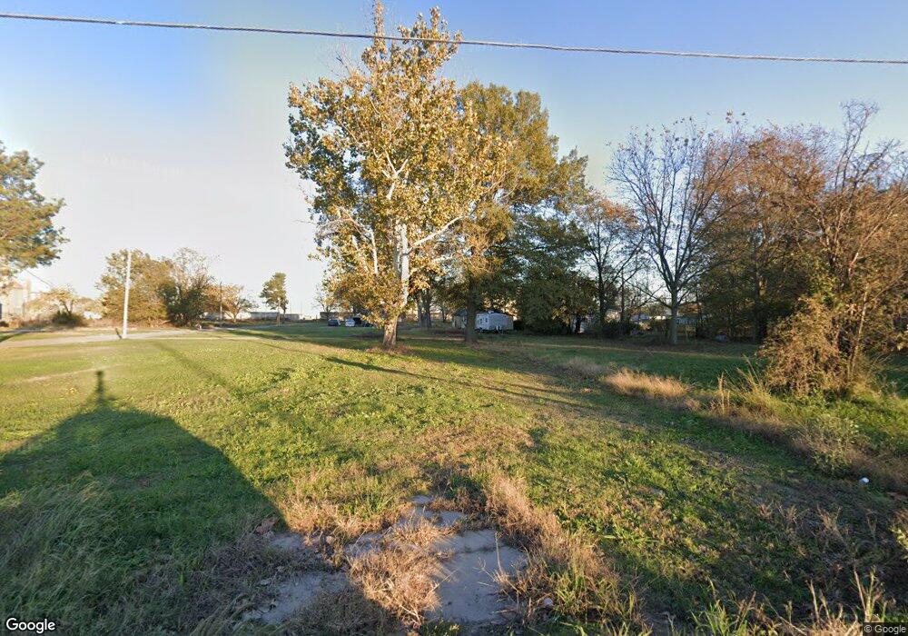 618 N Wood St, Stuttgart, AR 72160 - photo 1