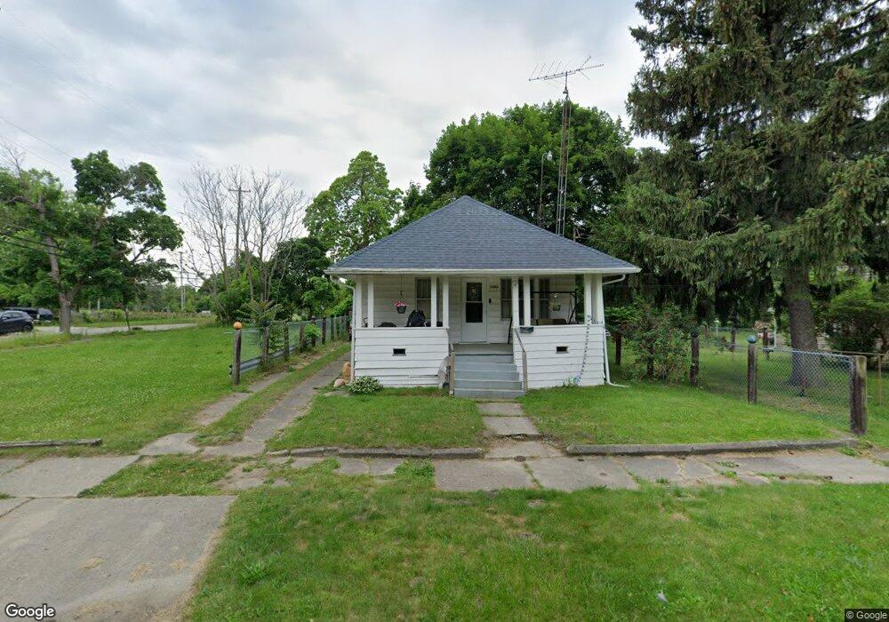 1450 E Hamilton Ave, Flint, MI 48506 - photo 1