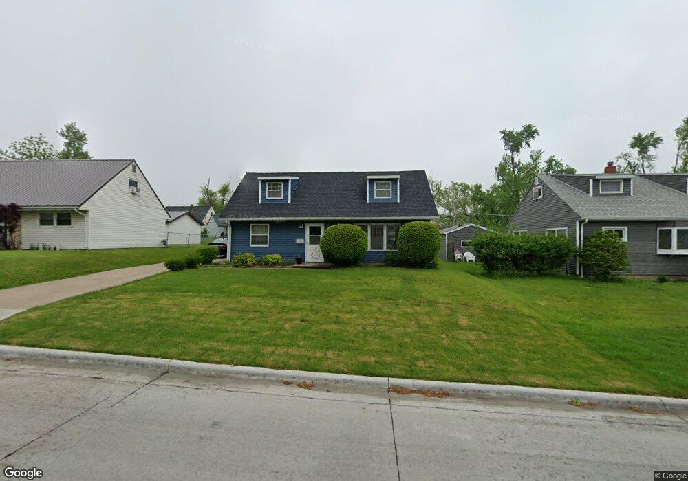 2120 Chandler St SW, Cedar Rapids, IA 52404 - photo 1