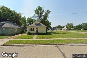 517 W Schley Ave, Linton, ND 58552