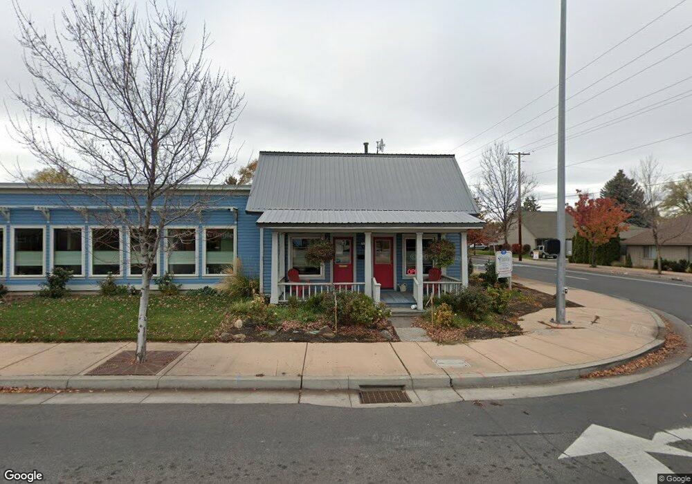 707 SW 9th St, Redmond, OR 97756 - photo 1