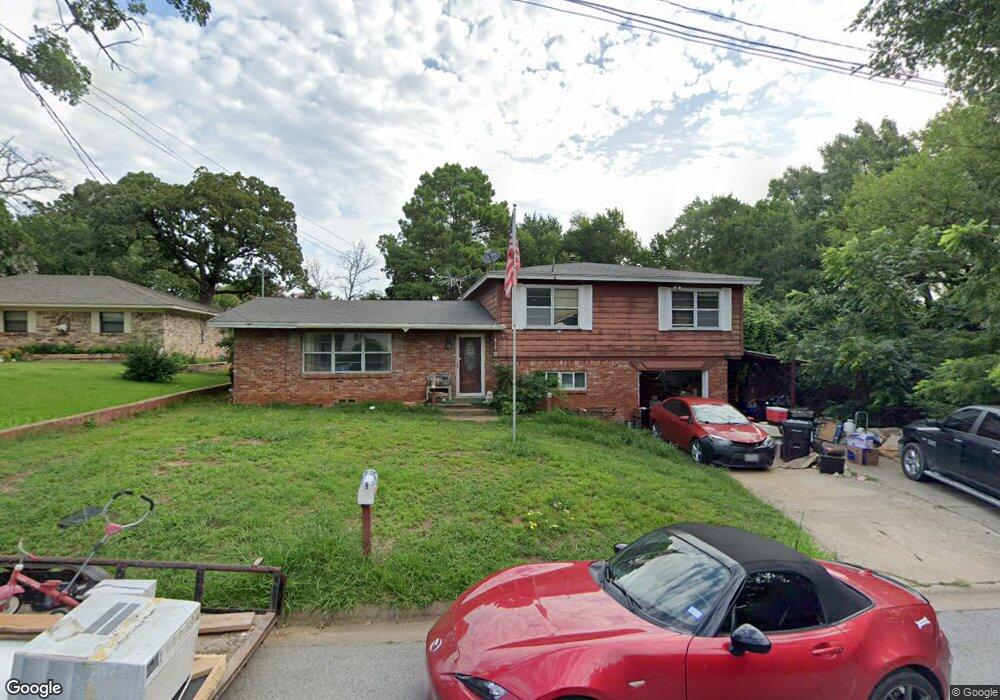 813 Amsden St, Denison, TX 75020 - photo 1