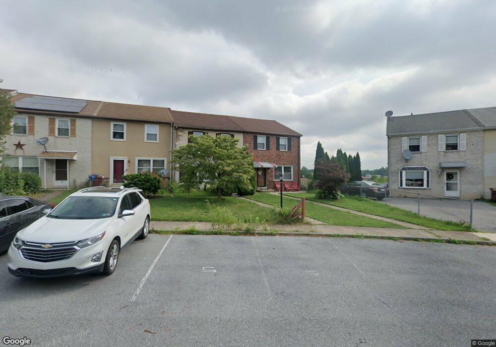 6 Eisenhower Cir, Whitehall, PA 18052 - photo 1