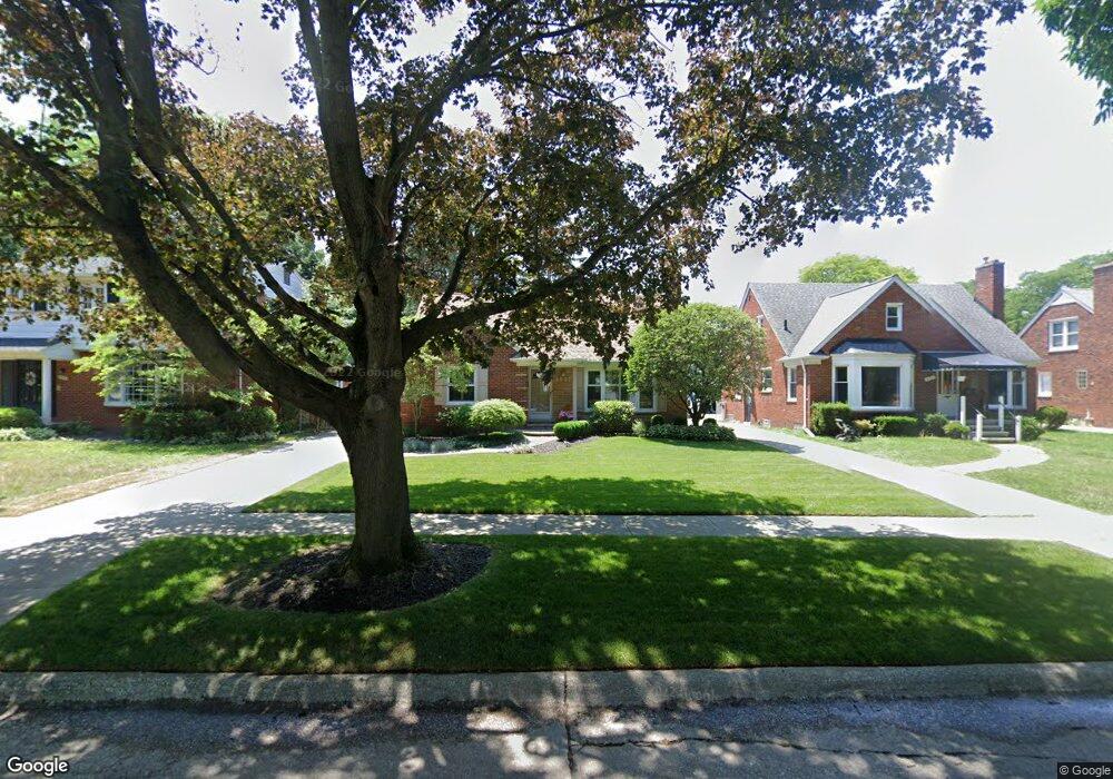 351 Ridgemont Rd, Grosse Pointe Farms, MI 48236 - photo 1