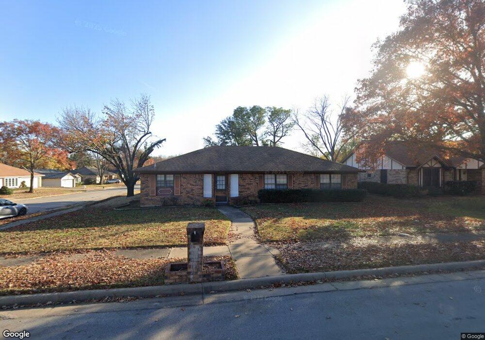 3000 Bramble Oaks Ct, Bedford, TX 76021 - photo 1