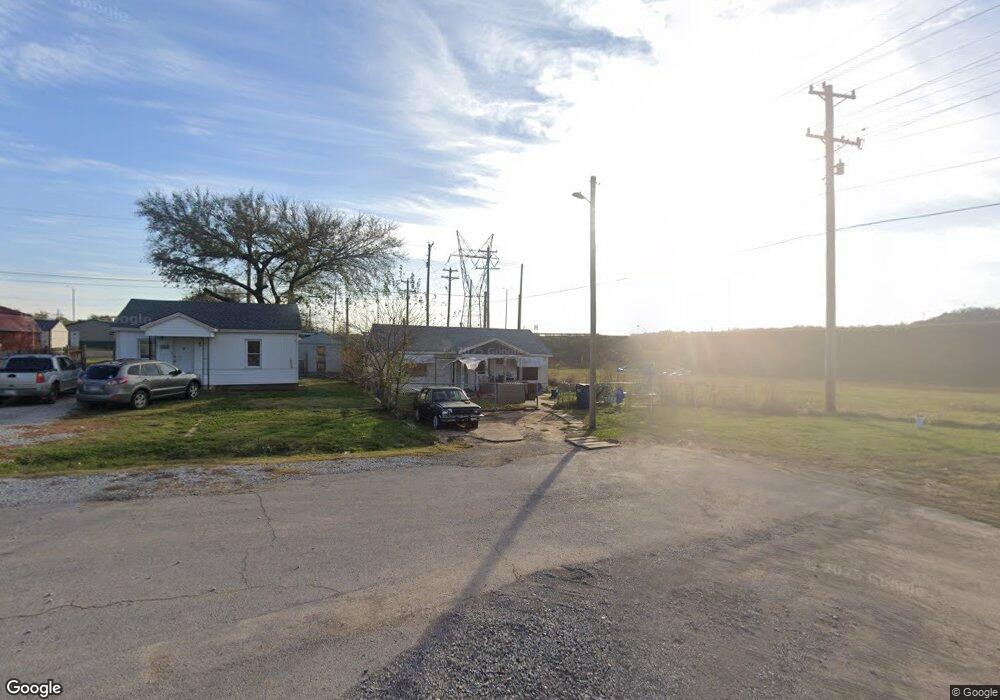 411 S Division Ave, Cleveland, OK 74020 - photo 1