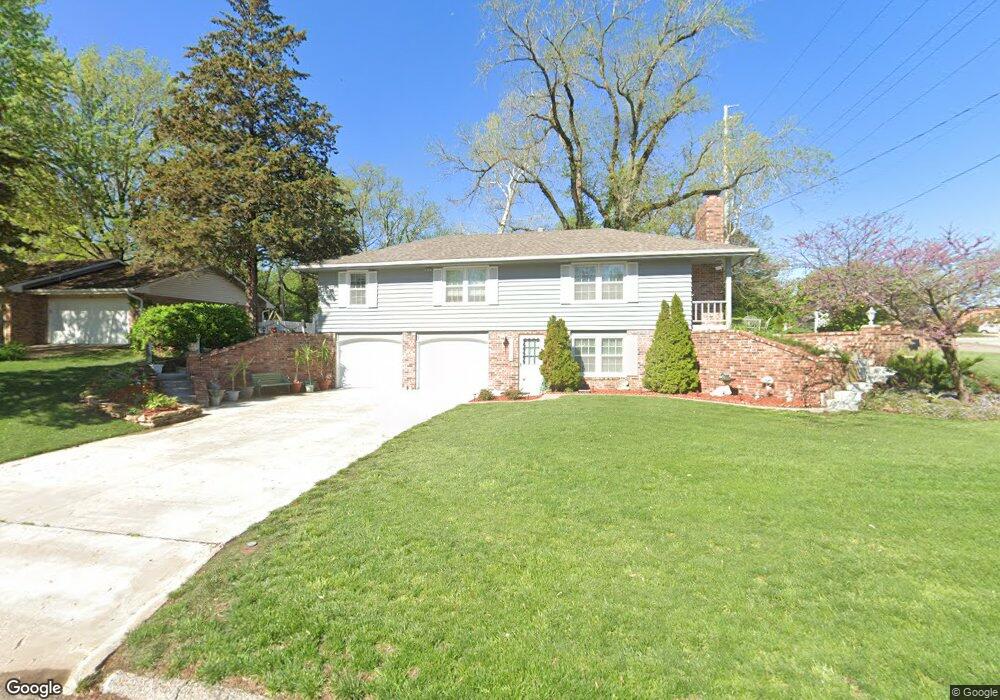 4501 SW 6th Ave, Topeka, KS 66606 - photo 1