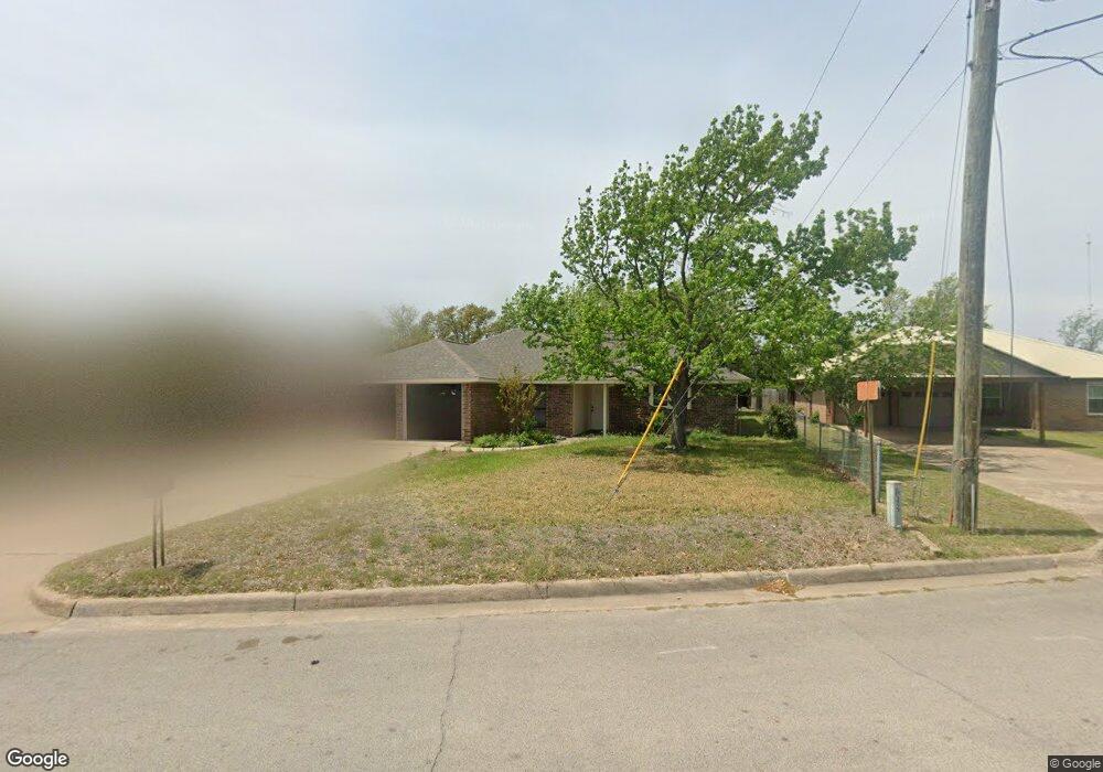 301 Oakridge Dr, Weatherford, TX 76086 - photo 1