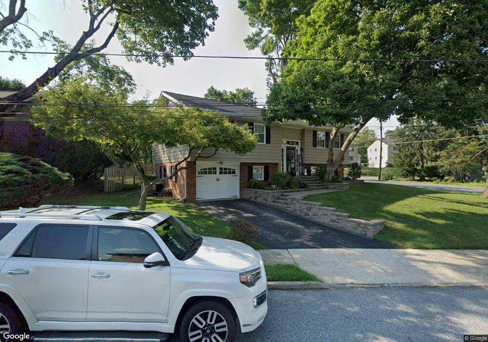 701 Avondale Ln, Swarthmore, PA 19081 - photo 1