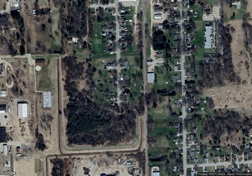 421 Buffalo St, Bad Axe, MI 48413 - photo 1