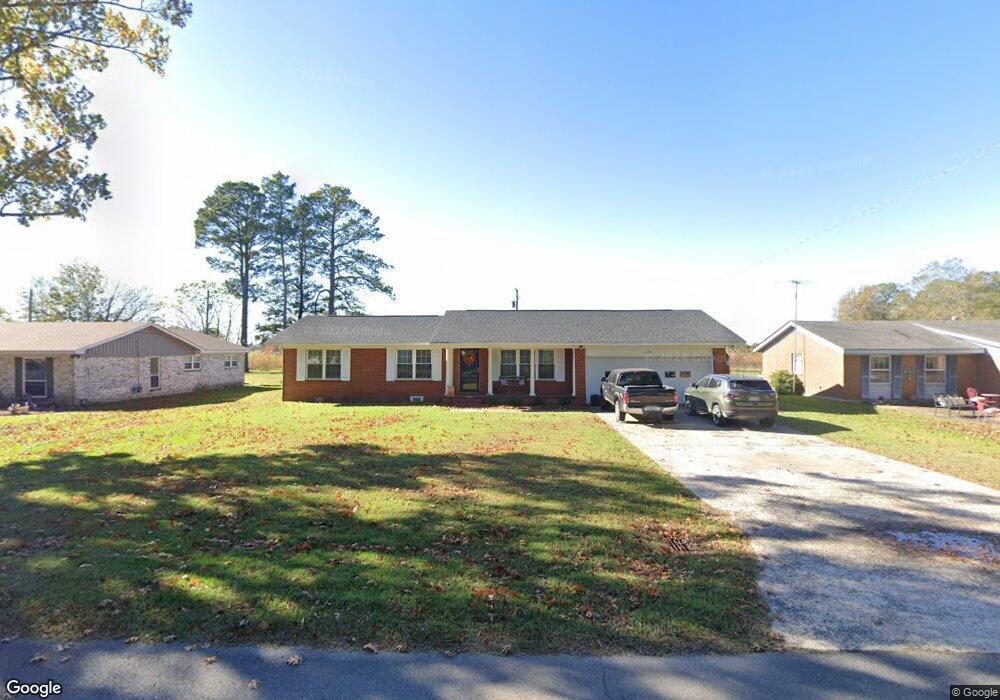 1829 N Henderson St, Stuttgart, AR 72160 - photo 1
