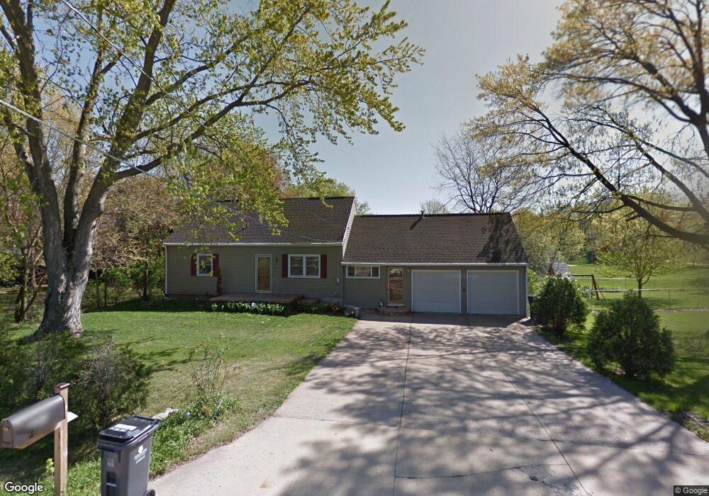 223 Foote St SW, Cedar Rapids, IA 52404 - photo 1