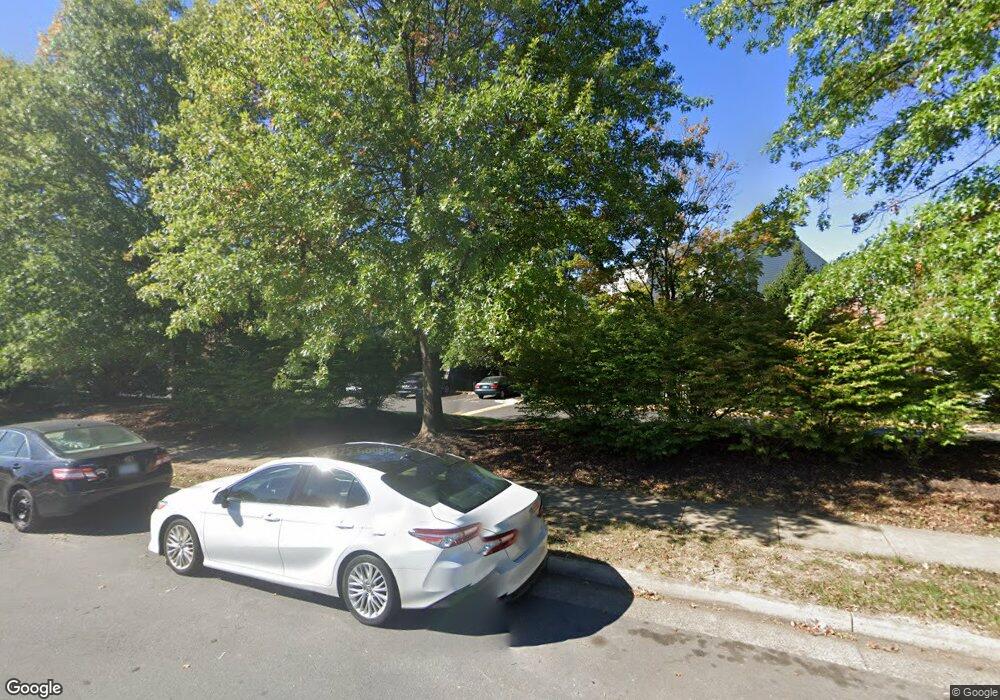 13103 Park Crescent Cir, Herndon, VA 20171 - photo 1