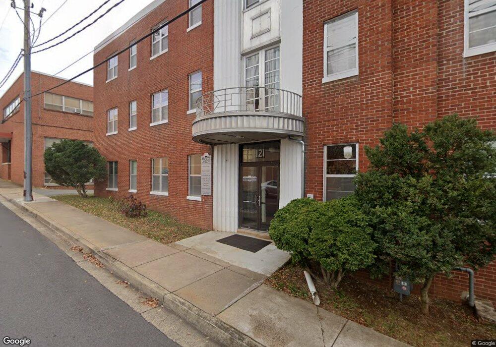 121 W Locust St, Culpeper, VA 22701 - photo 1