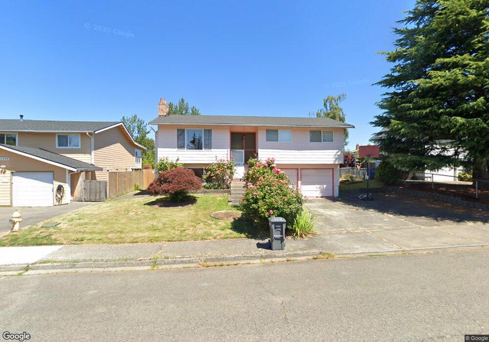 1402 S 276th Place, Des Moines, WA 98198 - photo 1