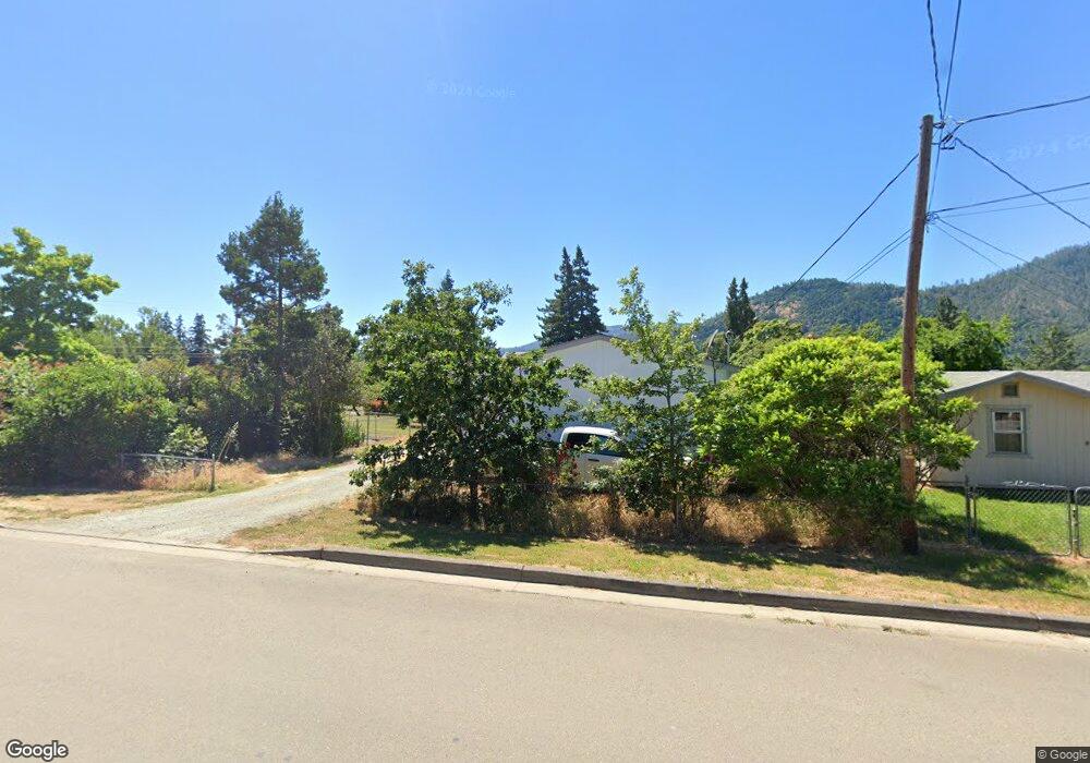 399 Weaver Ave, Myrtle Creek, OR 97457 - photo 1
